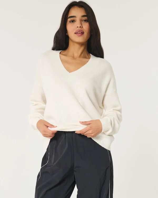 Hollister Comfy Cloud oversized trui met V-hals Hollister Comfy Cloud oversized trui met V-hals