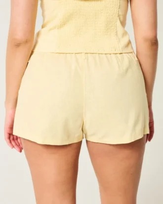 Hollister Livvy laag uitgesneden short van linnenmix Hollister Livvy laag uitgesneden short van linnenmix