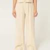 Hollister Livvy Ultra High-Rise Linnenmix Broek met wijde pijpen Hollister Livvy Ultra High-Rise Linnenmix Broek met wijde pijpen