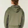 Hollister x Crocs Hoodie met ritssluiting en sherpa-voering Hollister x Crocs Hoodie met ritssluiting en sherpa-voering