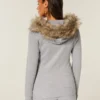 Hoodie met rits, logo en rand van imitatiebont Hoodie met rits, logo en rand van imitatiebont