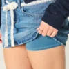 Kanten mini-rokje met denim