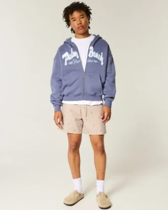 Korte broek met lobsterpatroon tot halverwege het bovenbeen