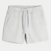 Korte broek van koelende fleece tot halverwege het bovenbeen Korte broek van koelende fleece tot halverwege het bovenbeen