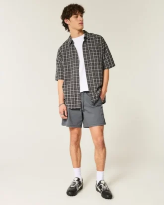 Korte twill-short tot halverwege het bovenbeen