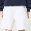 Korte twill-short tot halverwege het bovenbeen