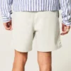 Korte twill-short tot halverwege het bovenbeen Korte twill-short tot halverwege het bovenbeen