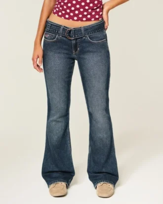 Laag model donkere wassing bootcut jeans met riem