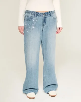 Laag model, licht gewassen baggy jeans met kettingborduursel