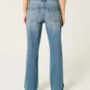 Laag model, medium wash, relaxed straight jeans