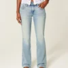 Laag model, medium wassing, geborduurde vlinder bootcut jeans Laag model, medium wassing, geborduurde vlinder bootcut jeans