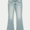 Laag model, medium wassing, geborduurde vlinder bootcut jeans Laag model, medium wassing, geborduurde vlinder bootcut jeans