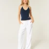 Laag uitgesneden baggy broek met elastische tailleband Laag uitgesneden baggy broek met elastische tailleband