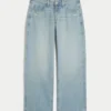 Laag uitgesneden baggy jeans met distressed effect Laag uitgesneden baggy jeans met distressed effect