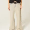Laag uitgesneden baggy jeans met lichte wassing Laag uitgesneden baggy jeans met lichte wassing