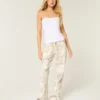 Laag uitgesneden camouflage baggy jeans Laag uitgesneden camouflage baggy jeans