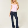 Laag uitgesneden donkerblauwe bootcut jeans Laag uitgesneden donkerblauwe bootcut jeans