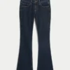 Laag uitgesneden donkerblauwe bootcut jeans Laag uitgesneden donkerblauwe bootcut jeans