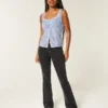 Laag uitgesneden gewassen zwarte bootcut jeans Laag uitgesneden gewassen zwarte bootcut jeans