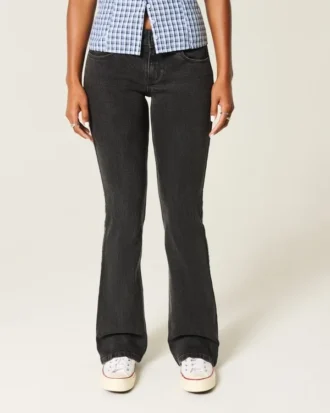 Laag uitgesneden gewassen zwarte bootcut jeans