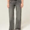 Laag uitgesneden grijze baggy jeans Laag uitgesneden grijze baggy jeans