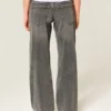 Laag uitgesneden grijze baggy jeans Laag uitgesneden grijze baggy jeans