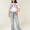 Laag uitgesneden lichtgewassen bootcut jeans Laag uitgesneden lichtgewassen bootcut jeans