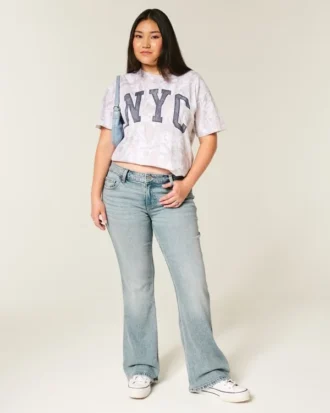 Laag uitgesneden lichtgewassen bootcut jeans