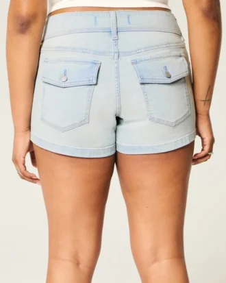 Lage taille lichtgewassen denim korte broek
