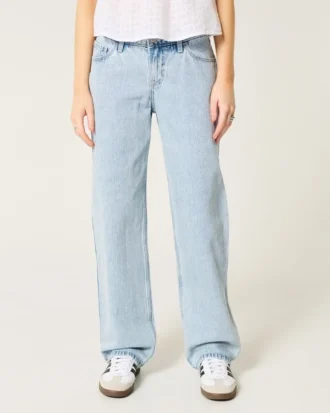 Lage taille, lichtgewassen, losse jeans