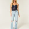 Lage taille, lichtgewassen, losse jeans met scheuren Lage taille, lichtgewassen, losse jeans met scheuren
