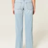 Lage taille, lichtgewassen, losse jeans met scheuren Lage taille, lichtgewassen, losse jeans met scheuren