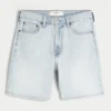 Losse denim short boven de knie