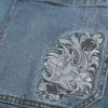 Medium gewassen skaterbaggyjeans met geborduurde haaientekening Medium gewassen skaterbaggyjeans met geborduurde haaientekening