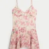 Mini-jurk met asymmetrische zoom Mini-jurk met asymmetrische zoom
