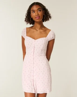 Mini-jurk met korte mouwen en knoopsluiting