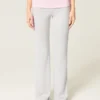 Omgeslagen taille gebreide flare broek Omgeslagen taille gebreide flare broek