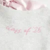 Oversized Class of ’26 Sweatshirt met strik op de rug Oversized Class of ’26 Sweatshirt met strik op de rug