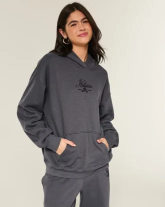 Oversized hoodie met glinsterend logo