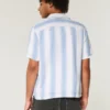 Shirt met korte mouwen en gestructureerde strepen Shirt met korte mouwen en gestructureerde strepen