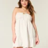 Strapless geborduurde babydoll-jurk Strapless geborduurde babydoll-jurk