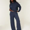 Sweatpants met hartvormig zakje en wijde pijpen Sweatpants met hartvormig zakje en wijde pijpen