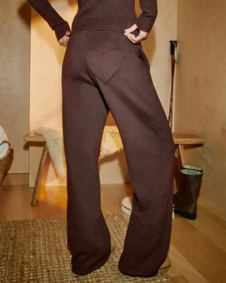 Sweatpants met hartvormig zakje en wijde pijpen