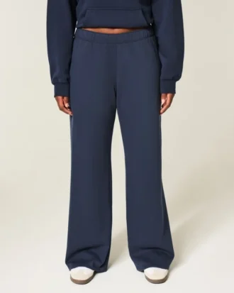 Sweatpants met hartvormig zakje en wijde pijpen
