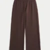 Sweatpants met hartvormig zakje en wijde pijpen Sweatpants met hartvormig zakje en wijde pijpen