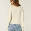 Top met lange mouwen en vierkante hals Top met lange mouwen en vierkante hals