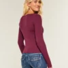 Top met lange mouwen en vierkante hals Top met lange mouwen en vierkante hals