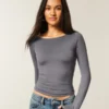Top met lange mouwen, naadloze stof en V-hals Top met lange mouwen, naadloze stof en V-hals