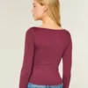 Top met lange mouwen, naadloze stof en V-hals Top met lange mouwen, naadloze stof en V-hals