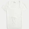 Trui met korte mouwen en vierkante hals Trui met korte mouwen en vierkante hals